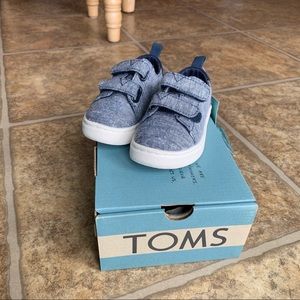 Tom’s Tiny Lenny Navy Slub Chambray